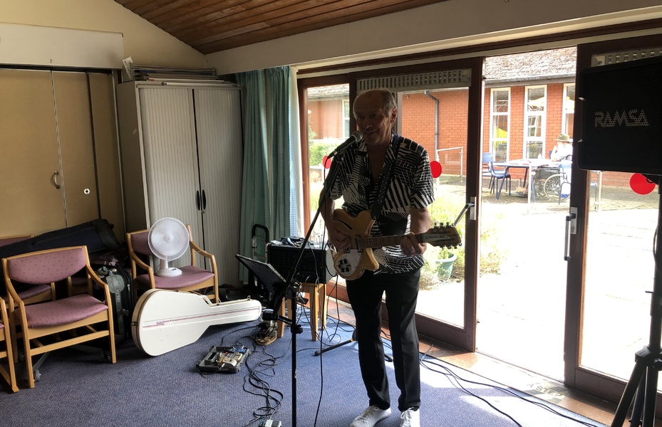 Patient entertainment at ICH