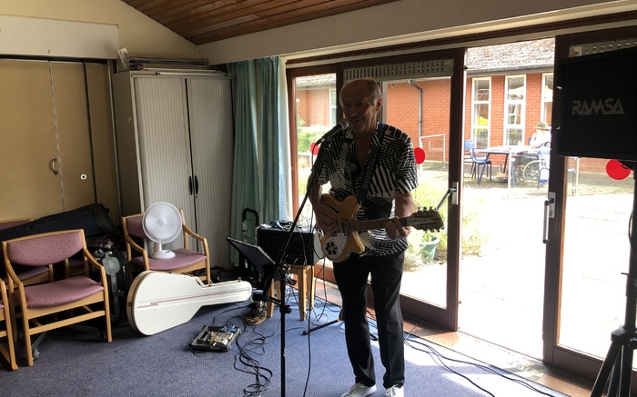 Patient entertainment at ICH
